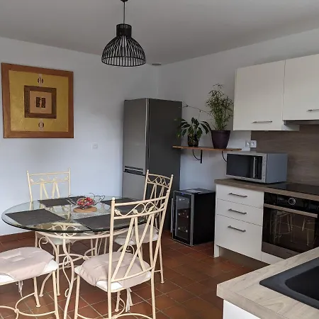 La Logia Pour 20 Personnes Nyaraló