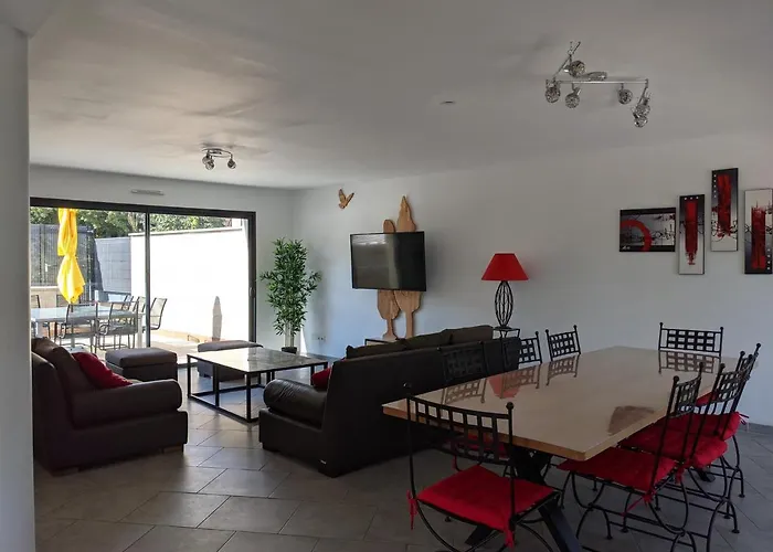 La Logia Pour 20 Personnes Holiday home