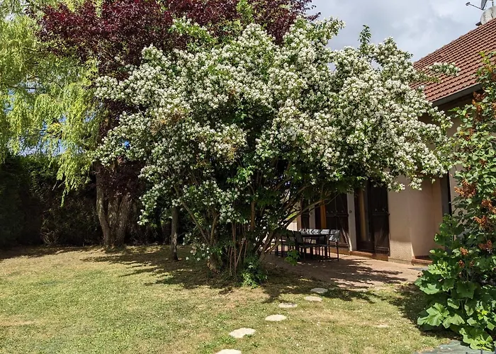 La Logia Pour 20 Personnes Holiday home Rilly-la-Montagne